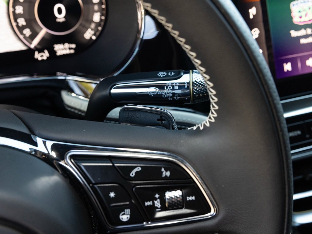 Used 2025 Bentley Flying Spur Plug-In Hybrid AWD/4WD image 37