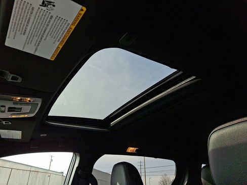 Used 2025 Toyota Sienna XSE image 15