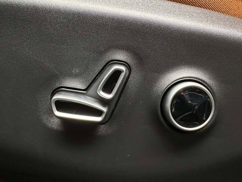 New 2026 Chrysler Pacifica Pinnacle image 22