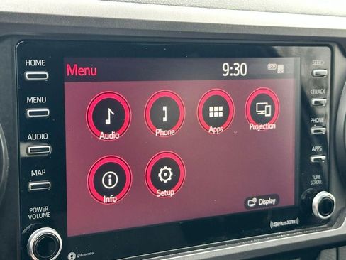 Used 2021 Toyota Tacoma TRD Off-Road image 10