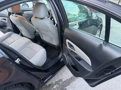 Used 2014 Chevrolet Cruze LT FWD image 14