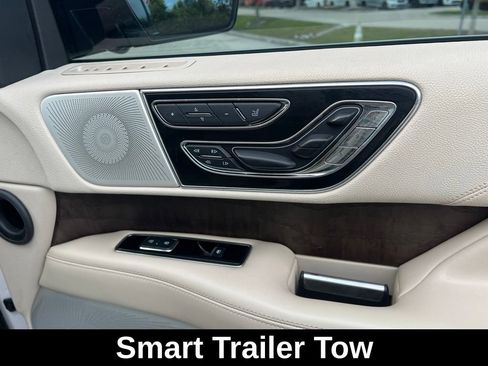 Used 2020 Lincoln Navigator L Reserve w/ Luxury Package AWD/4WD image 16