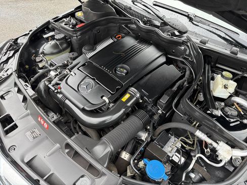Used 2013 Mercedes-Benz C 250 Sedan image 17