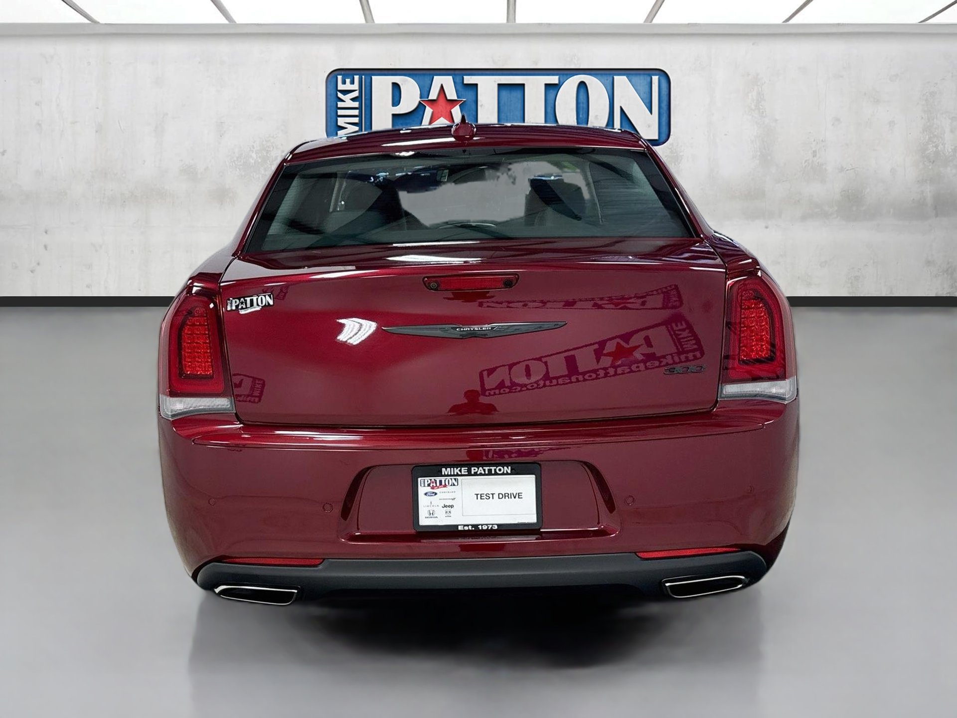 Used 2022 Chrysler 300 Touring L RWD image 6