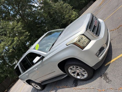 Used 2015 GMC Yukon SLE w/ Convenience Package RWD image 13