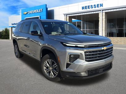 Used 2025 Chevrolet Traverse LT