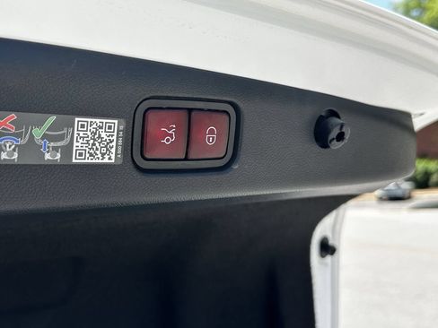 Certified 2025 Mercedes-Benz E 350 Sedan w/ Winter Package image 22