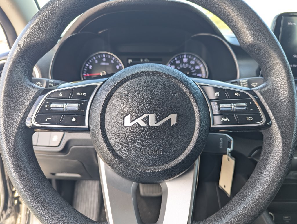 Used 2023 Kia Forte LXS FWD image 19