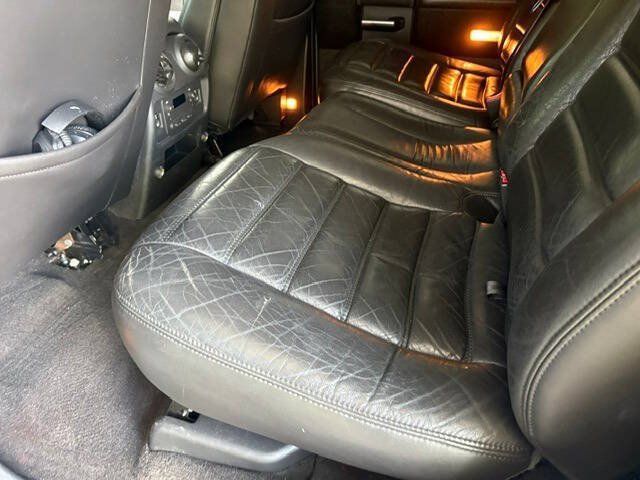 Used 2005 HUMMER H2 w/ Preferred Equipment Group AWD/4WD image 14