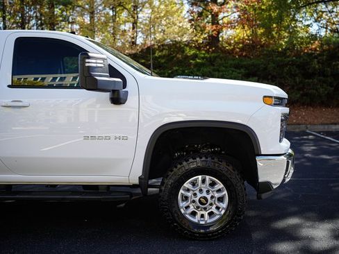 Used 2025 Chevrolet Silverado 2500 LT w/ Convenience Package image 10