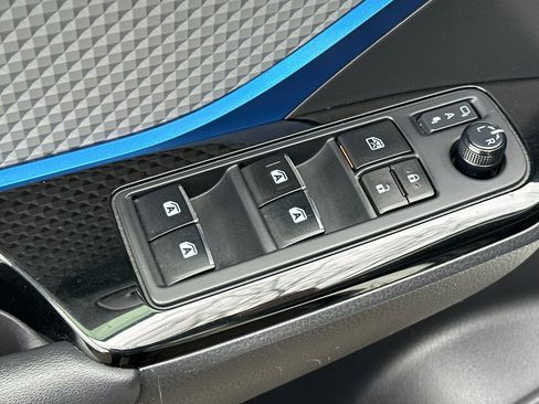 Used 2019 Toyota C-HR XLE image 12