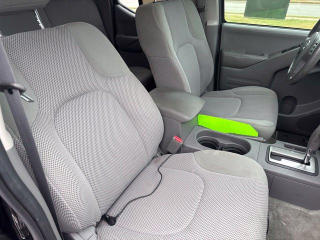 Used 2018 Nissan Frontier SV w/ Value Truck Package RWD image 15