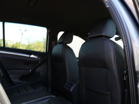 Used 2019 Volkswagen Golf 4-Door AWD/4WD image 50