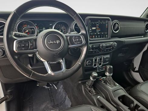 Used 2020 Jeep Wrangler Unlimited Sahara AWD/4WD image 18