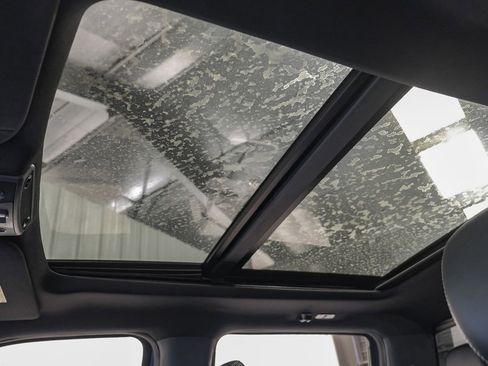 Used 2022 Ford F250 Lariat w/ Lariat Ultimate Package image 23