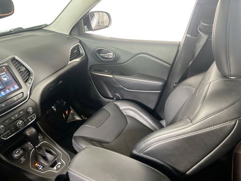 Used 2022 Jeep Cherokee Latitude Lux w/ Sun & Sound Group image 23