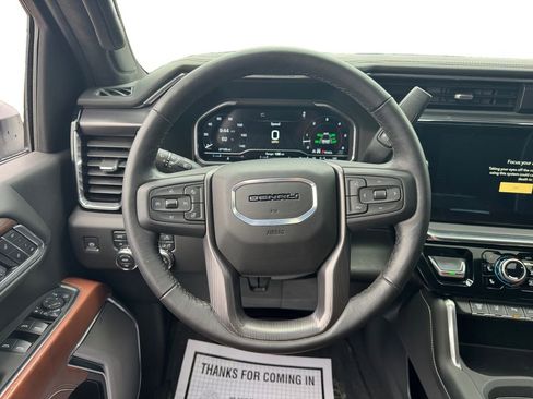 Used 2025 GMC Sierra 2500 Denali Ultimate AWD/4WD image 14