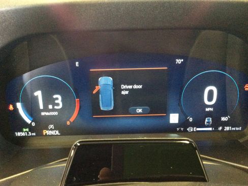 Used 2025 Ford Explorer ST-Line image 24