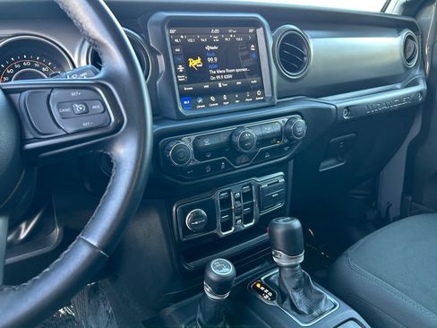 Used 2022 Jeep Wrangler Unlimited Sport AWD/4WD image 21