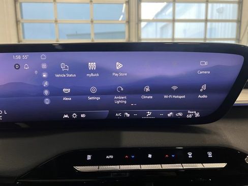 Used 2025 Buick Enclave Preferred image 29