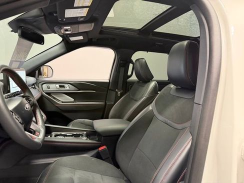 Used 2025 Ford Explorer ST AWD/4WD image 15