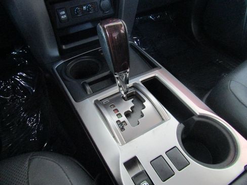 Used 2016 Toyota 4Runner Limited image 21