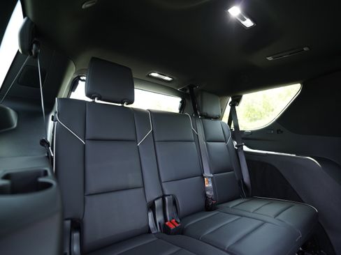 Used 2025 Cadillac Escalade Sport w/ LPO, ONYX Package AWD/4WD image 17