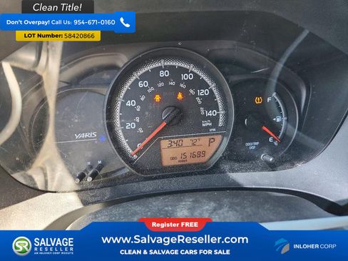 Used 2015 Toyota Yaris LE FWD image 11