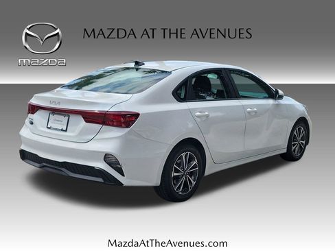 Used 2024 Kia Forte LXS FWD image 4