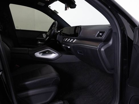 Used 2022 Mercedes-Benz GLS 450 4MATIC image 40