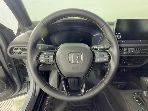 Certified 2025 Honda HR-V Sport image 10