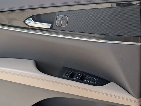 Used 2022 Lincoln Nautilus FWD w/ Premium Package image 26