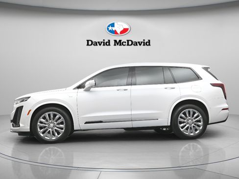 Used 2023 Cadillac XT6 Premium Luxury w/ Technology Package FWD image 37
