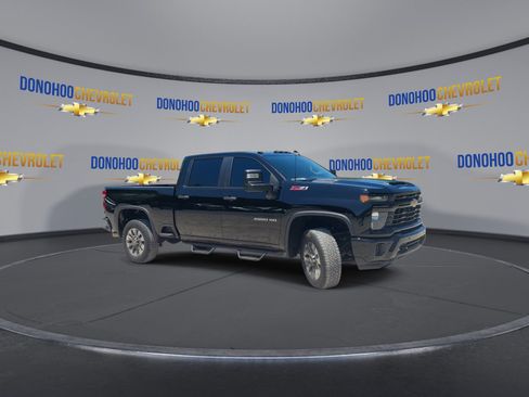 Used 2025 Chevrolet Silverado 2500 Custom w/ Custom Value Package AWD/4WD image 5
