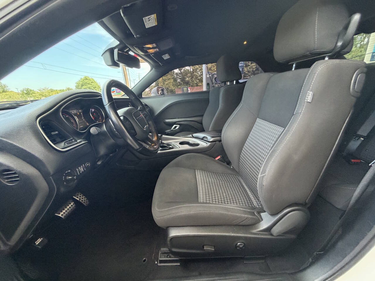 Used 2021 Dodge Challenger R/T RWD image 4