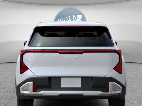 New 2027 Kia Seltos LX FWD image 13