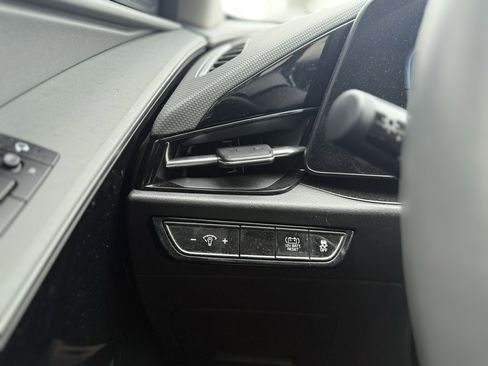 Used 2023 Kia Niro EX Touring image 27