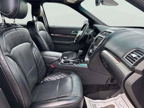 Used 2017 Ford Explorer Platinum AWD/4WD image 26