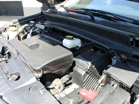 Used 2019 Nissan Pathfinder SL image 31