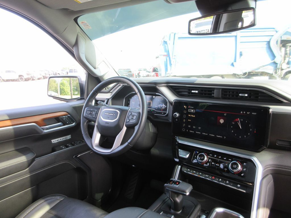 Used 2023 GMC Sierra 1500 Denali AWD/4WD image 28