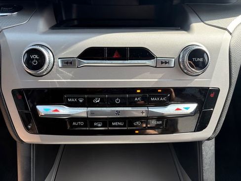 Used 2023 Ford Explorer XLT w/ Equipment Group 202A image 27