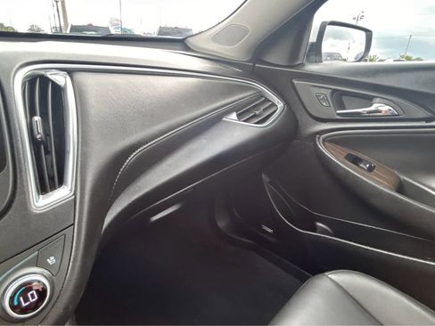 Used 2024 Chevrolet Malibu LT image 41