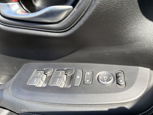 Used 2024 Honda HR-V EX-L image 14