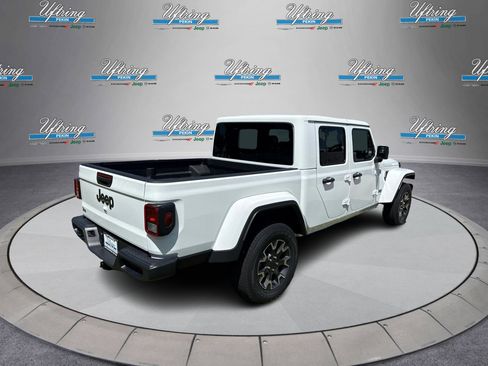 Used 2025 Jeep Gladiator Sport w/ Premium Package image 3