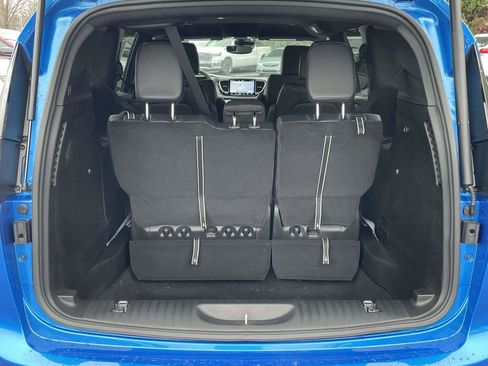 New 2026 Chrysler Pacifica Select FWD image 43