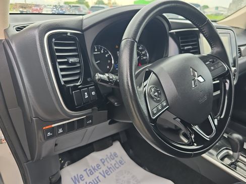 Used 2020 Mitsubishi Outlander SEL image 20