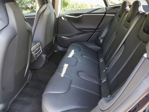 Used 2014 Tesla Model S 85 image 24