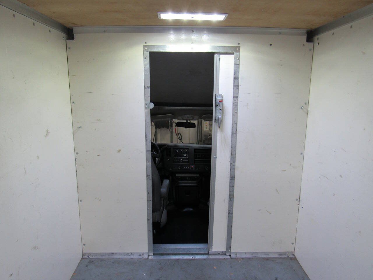 Used 2023 GMC Savana 3500 w/ Power Convenience Package RWD image 17