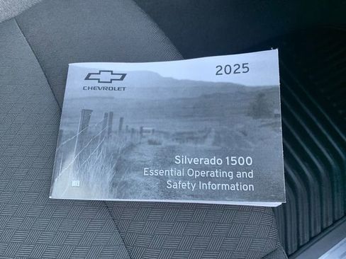 Used 2025 Chevrolet Silverado 1500 LT AWD/4WD image 12