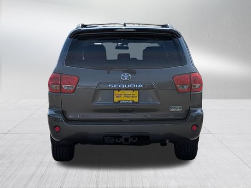 Used 2017 Toyota Sequoia SR5 AWD/4WD image 6